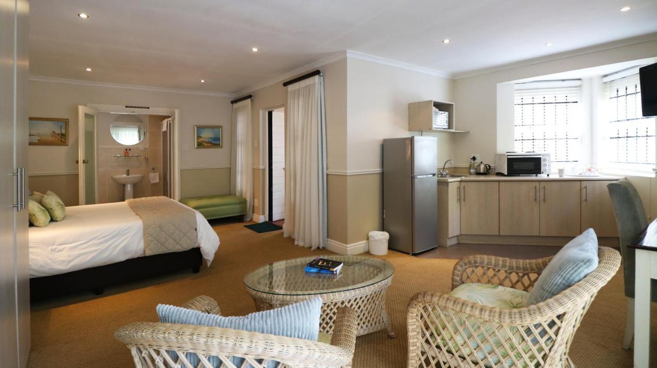 Fifth Avenue Beach House Port Elizabeth Bagian luar foto