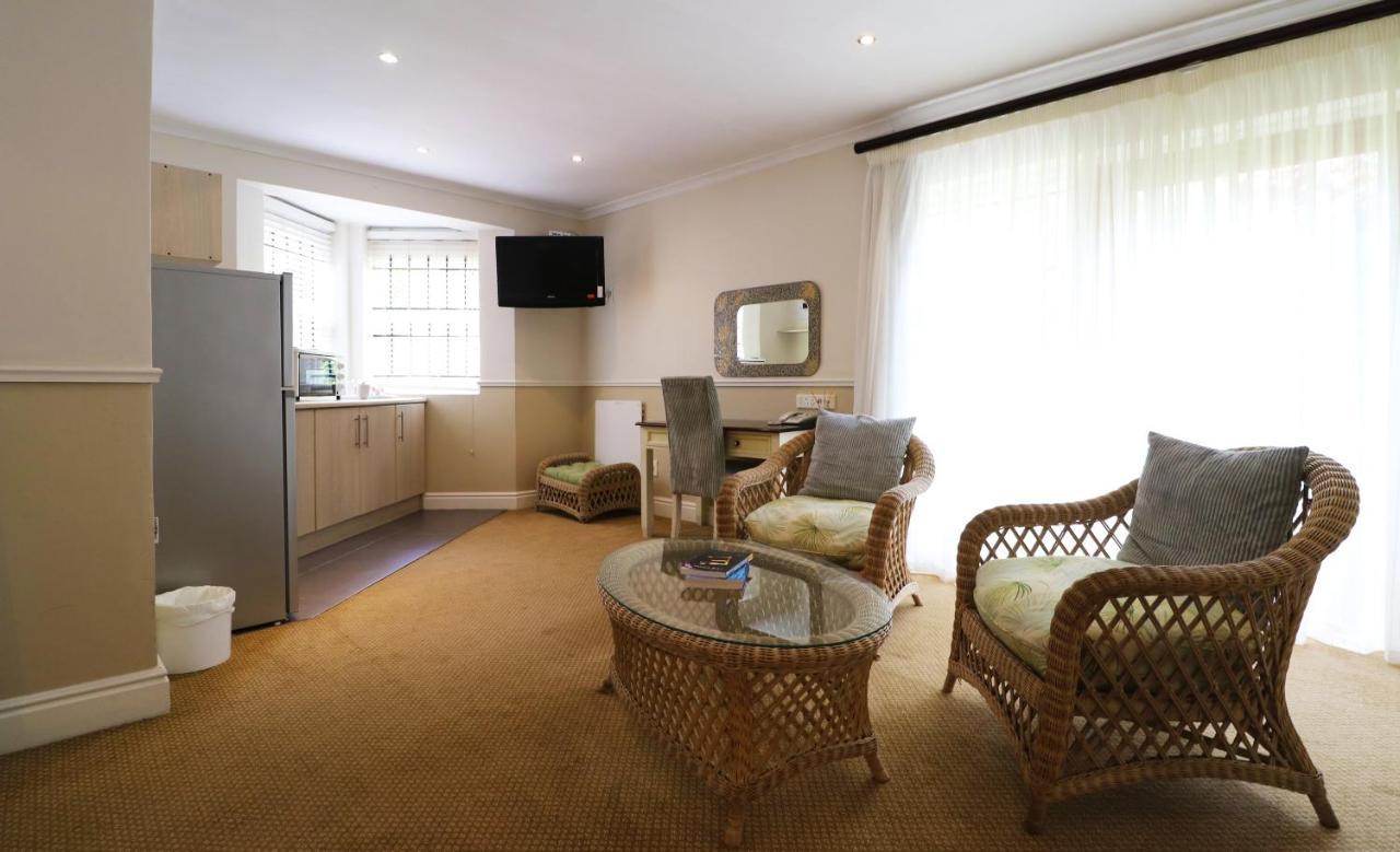 Fifth Avenue Beach House Port Elizabeth Bagian luar foto