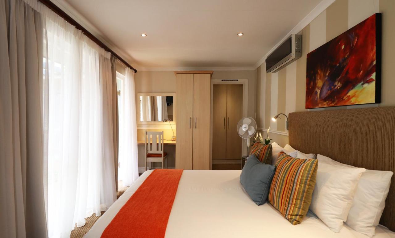 Fifth Avenue Beach House Port Elizabeth Bagian luar foto